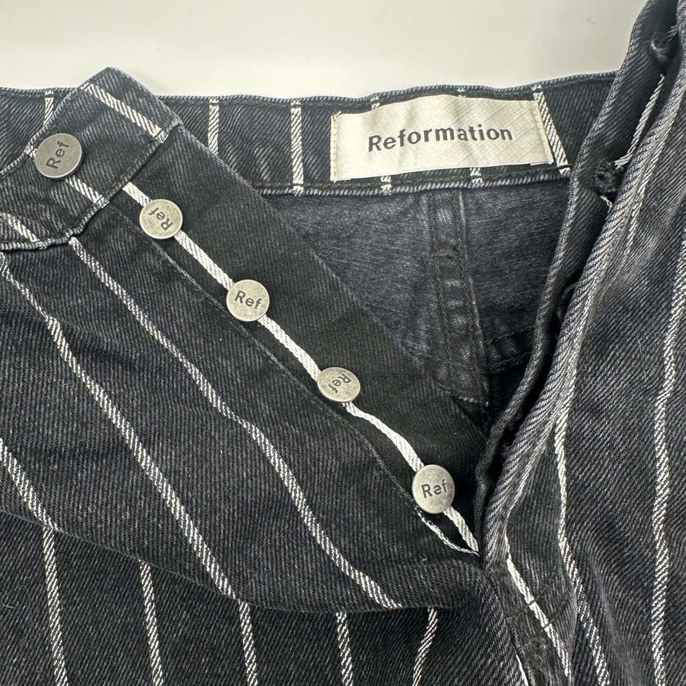 Reformation Dixie high waist button fly Black stripe Cutoff Denim Shorts size 29 - Picture 2 of 9